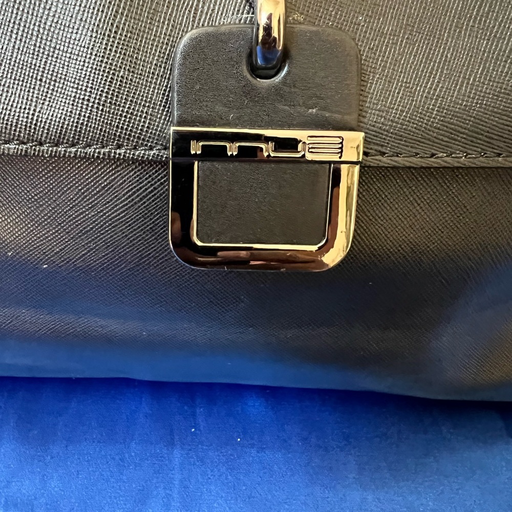 Authentic Innue Italian bag - Picture 4 of 11